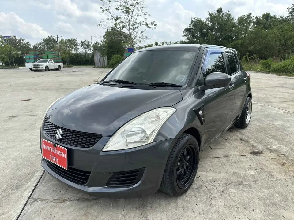 2013 Suzuki Swift II 2