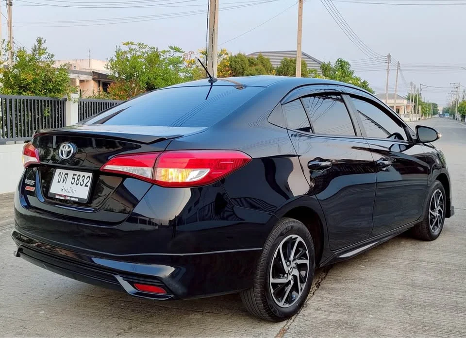 2021 Toyota Yaris ATIV III 2