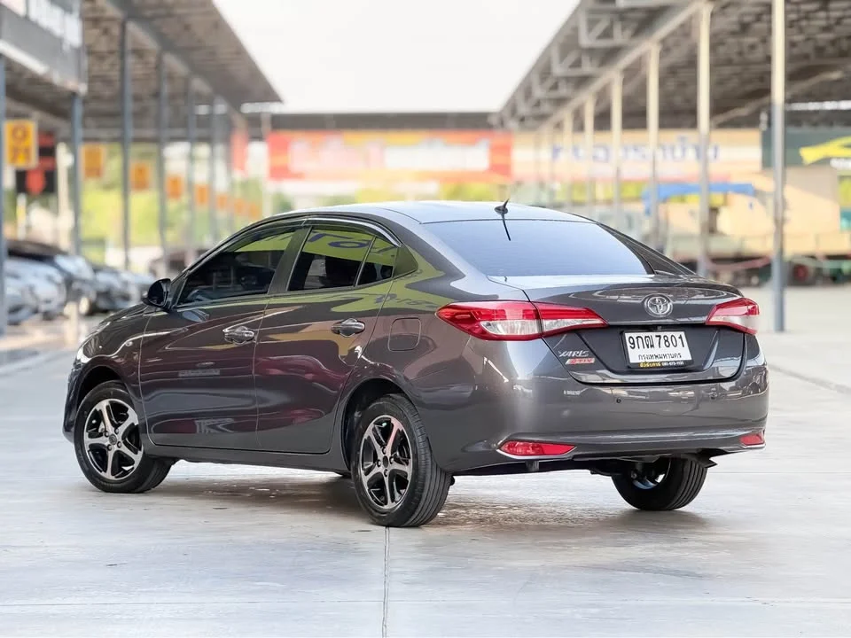 2019 Toyota Yaris ATIV III 2