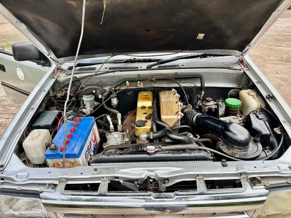 1997 Isuzu TFR III 2
