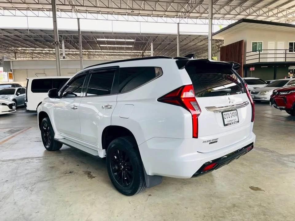 2022 Mitsubishi Pajero Sport III 2