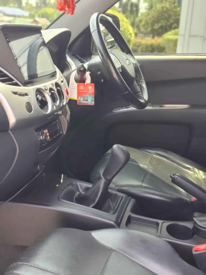 2013 Mitsubishi Triton IV 3