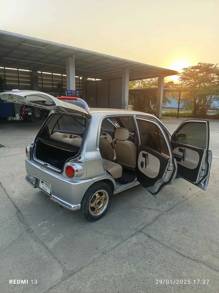 2016 Daihatsu Mira L500 2