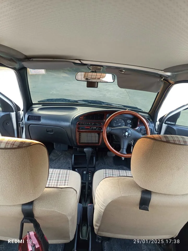 2016 Daihatsu Mira L500 3
