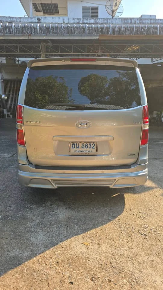 2011 Hyundai H-1 II 3