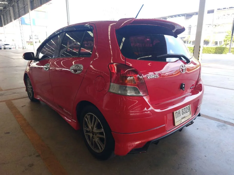 2010 Toyota Yaris II 3