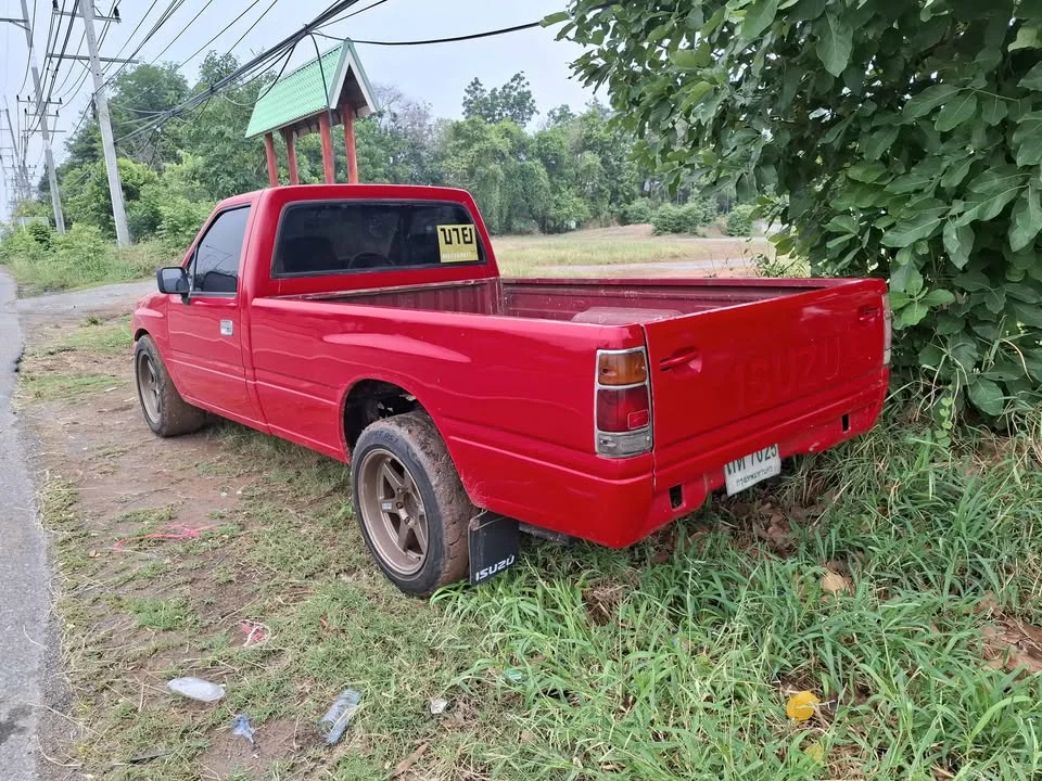 1990 Isuzu TFR III 3