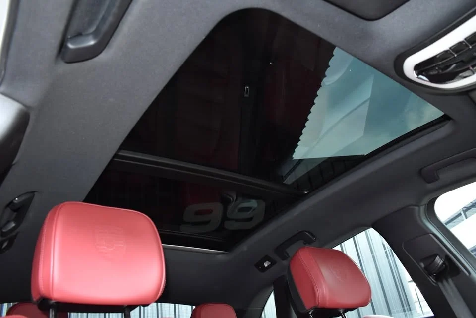 2022 Porsche Macan I 3