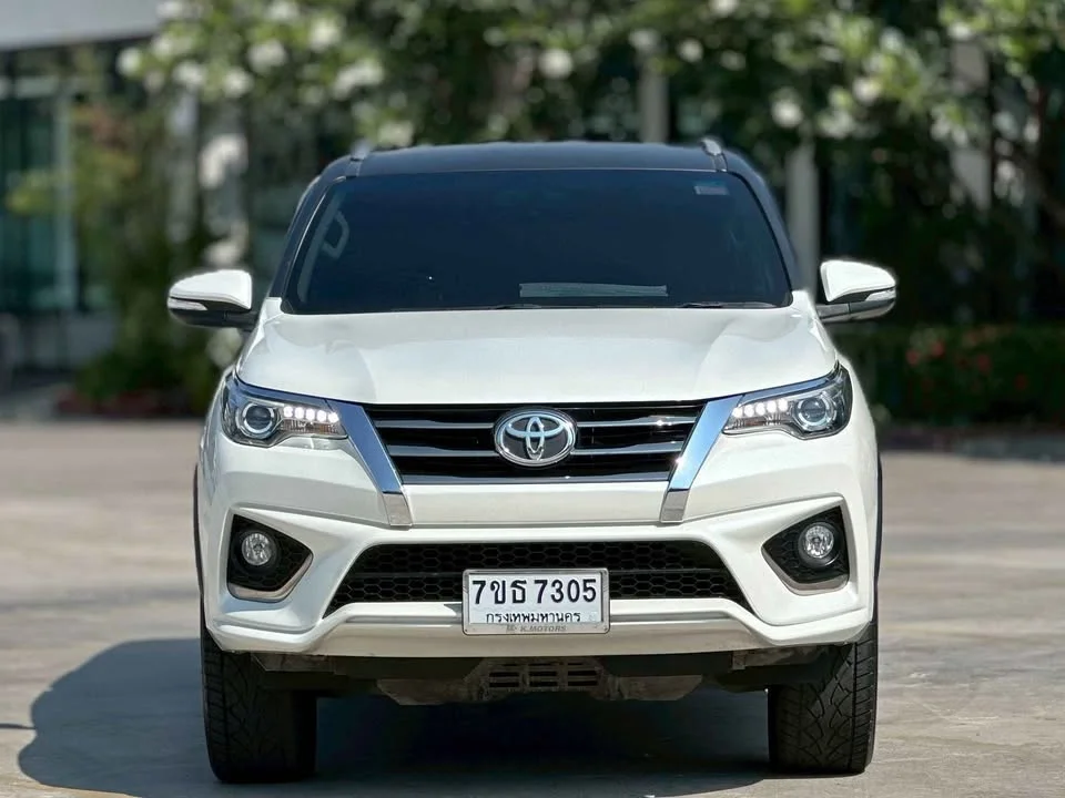 2017 Toyota Fortuner II 2