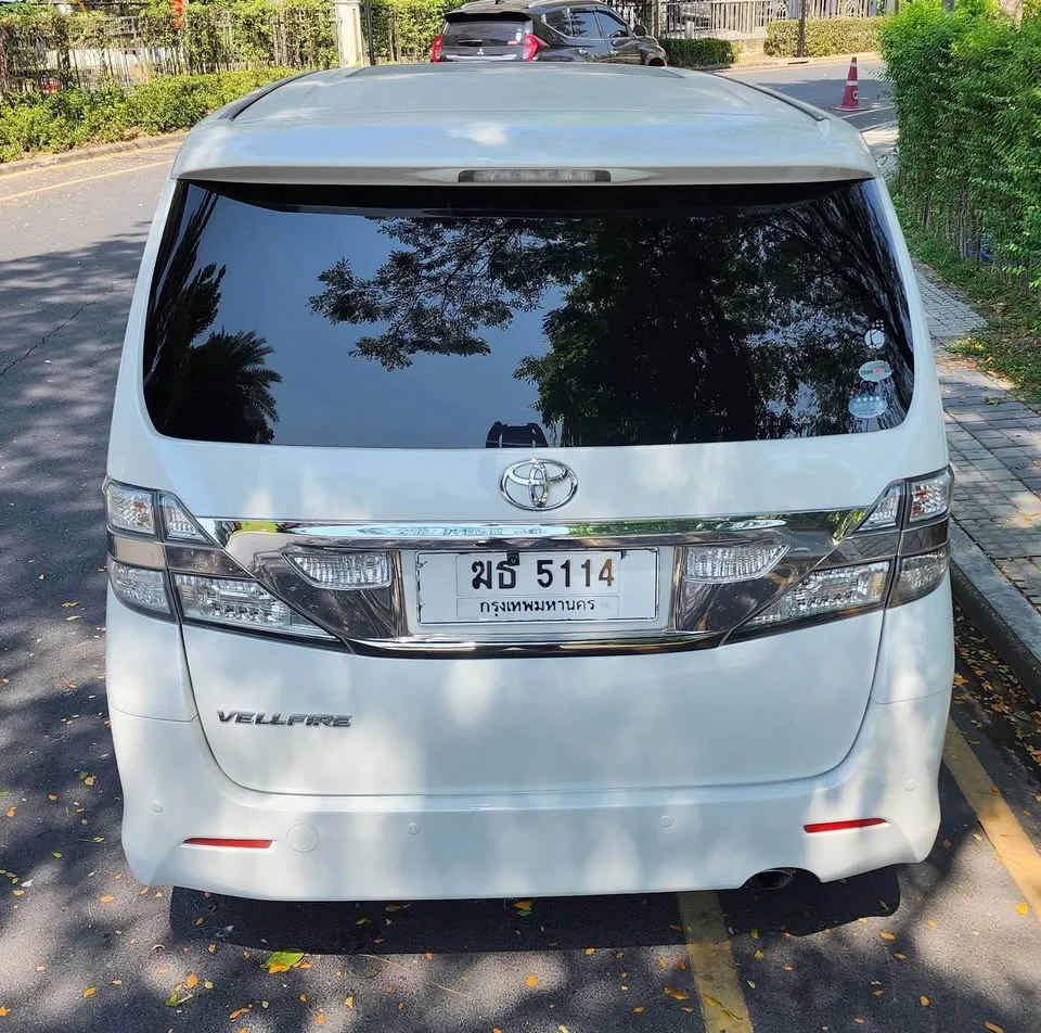 2011 Toyota Alphard, Vellfire II (AH20) 3