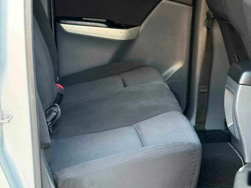 2013 Mazda BT-Series II 3