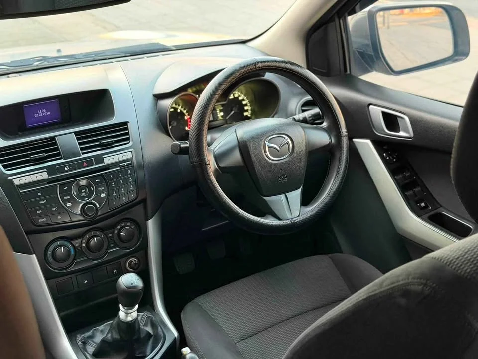 2013 Mazda BT-Series II 2