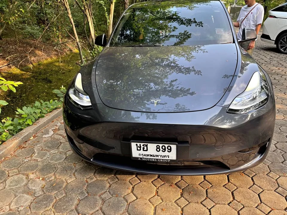 2023 Tesla Model Y 3