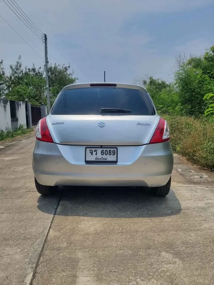 2013 Suzuki Swift II 3