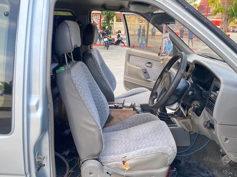 1994 Isuzu TFR III 3