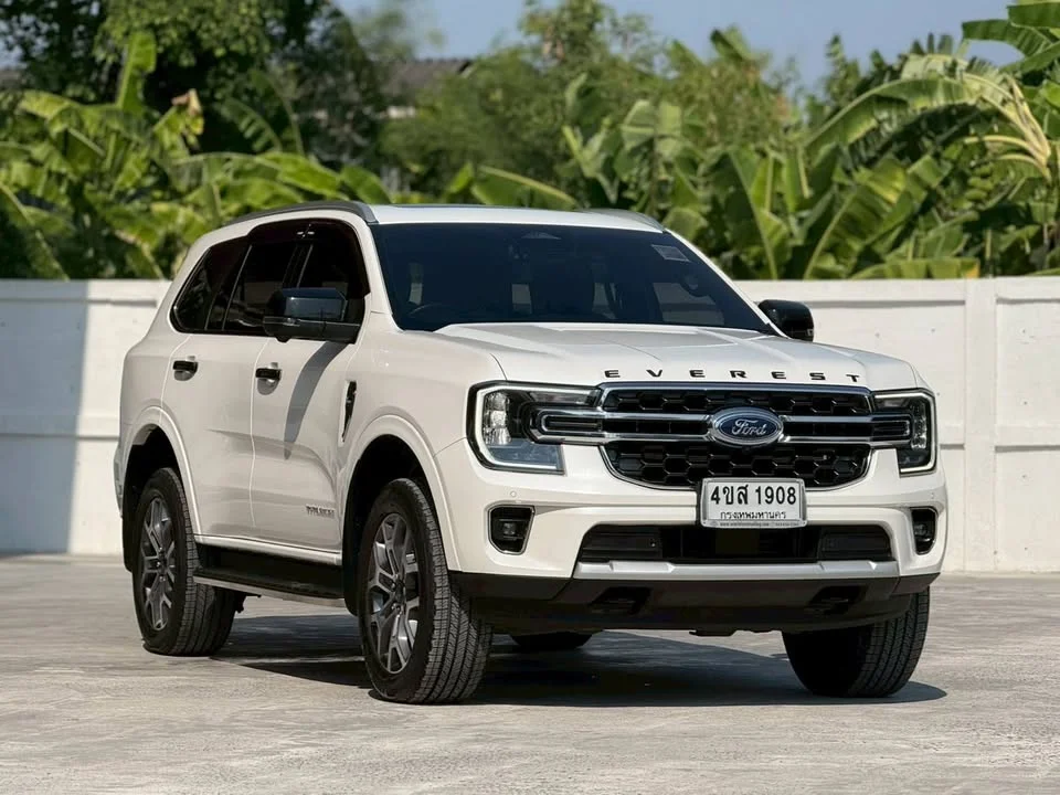 2023 Ford Everest III 2