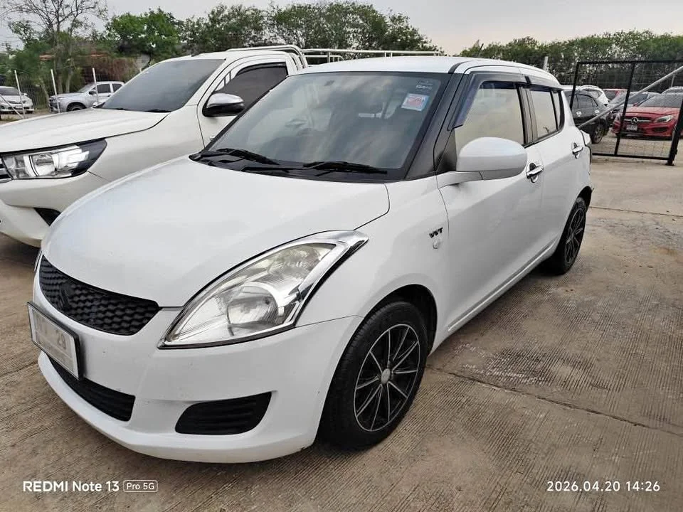 2013 Suzuki Swift II 3