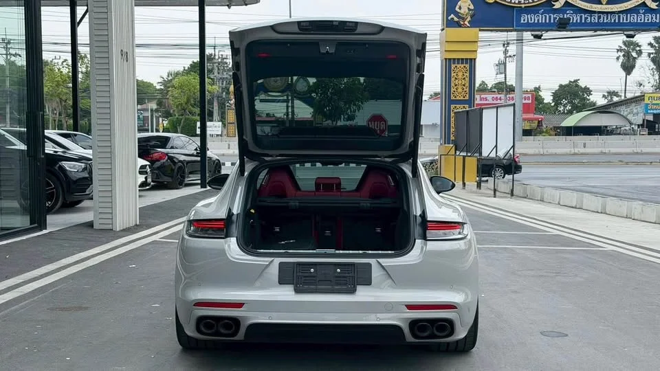 2022 Porsche Panamera II 2