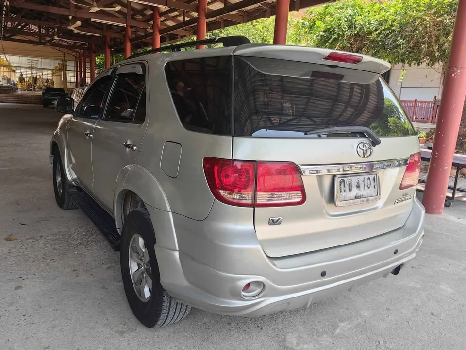 2005 Toyota Fortuner I 2