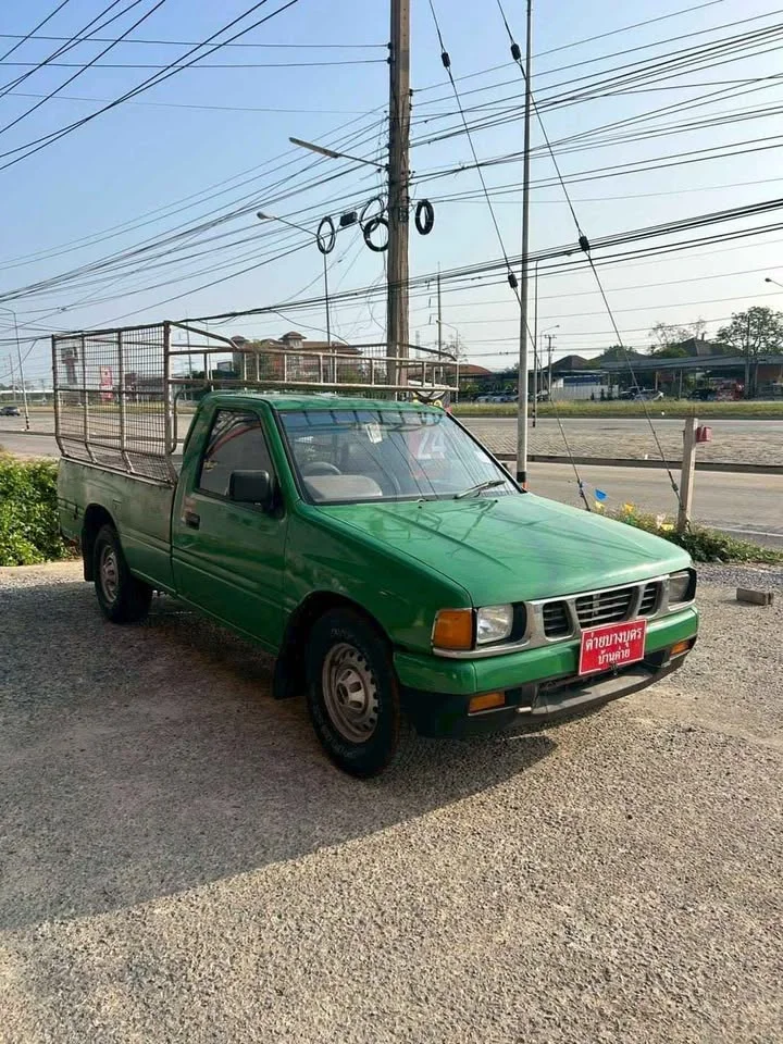 1990 Isuzu TFR III 3