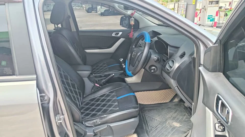 2012 Mazda BT-Series II 2