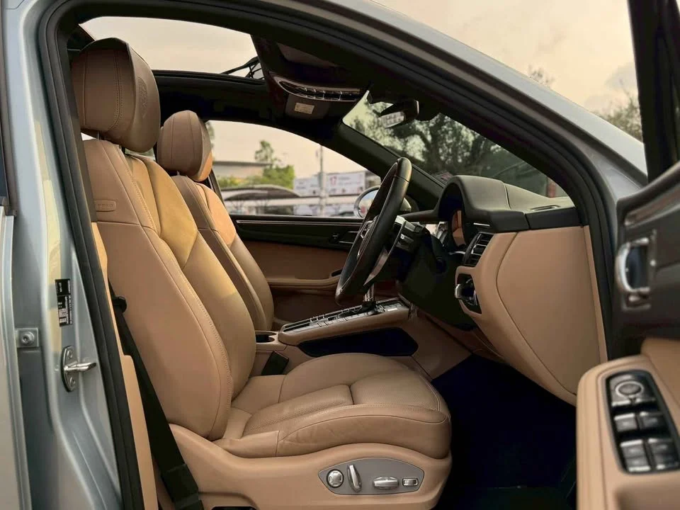 2020 Porsche Macan I 3