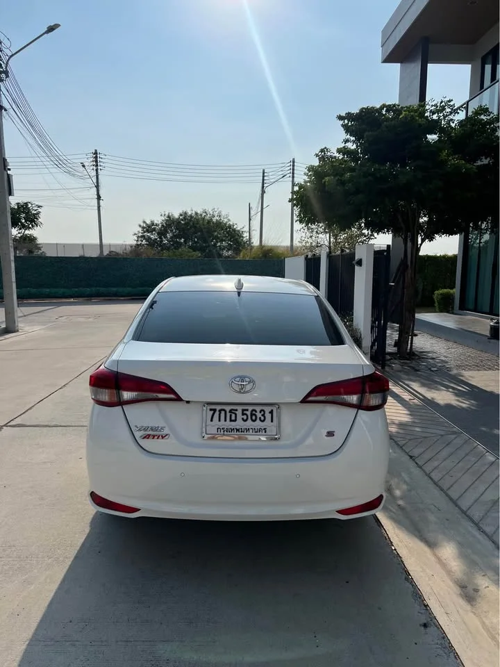 2018 Toyota Yaris ATIV III 2