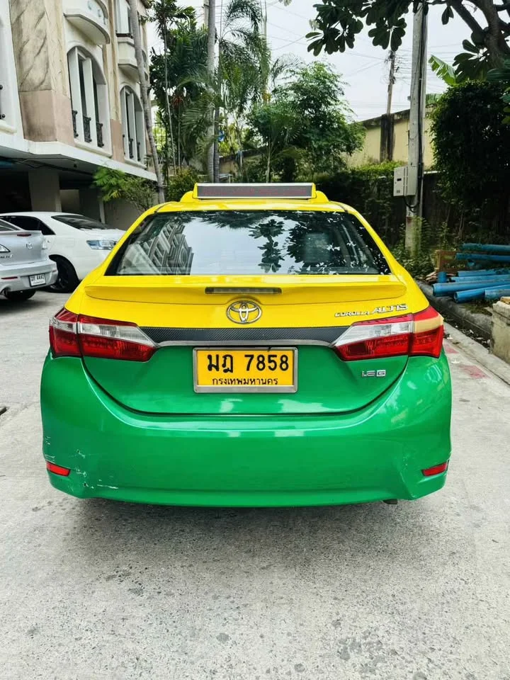 2014 Toyota Corolla Altis XI (E170) 3
