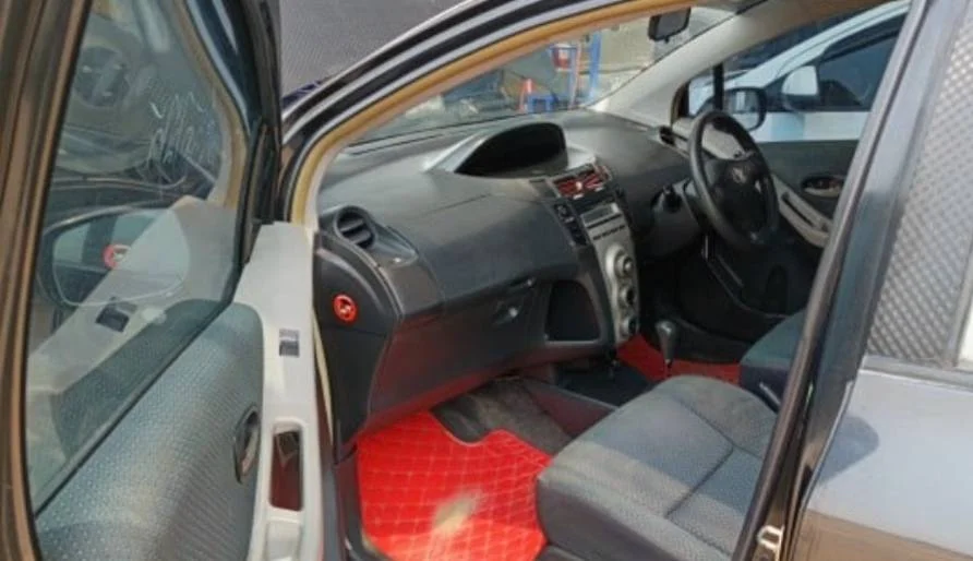 2007 Toyota Yaris II 3