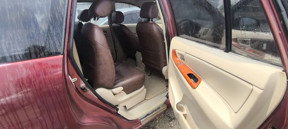 2009 Toyota Innova I 2
