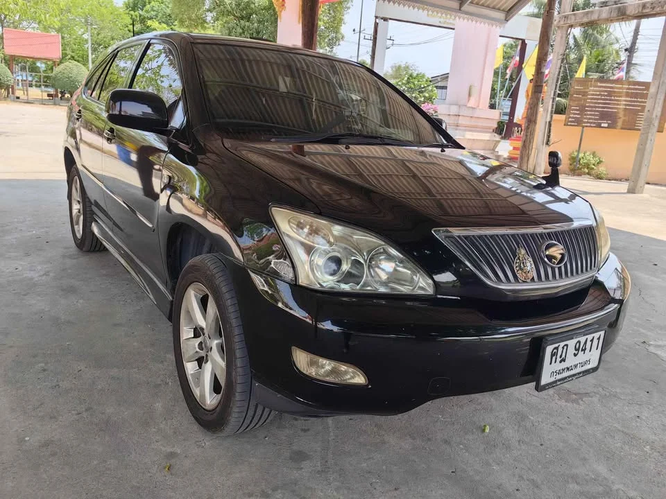 2005 Toyota Harrier II 2