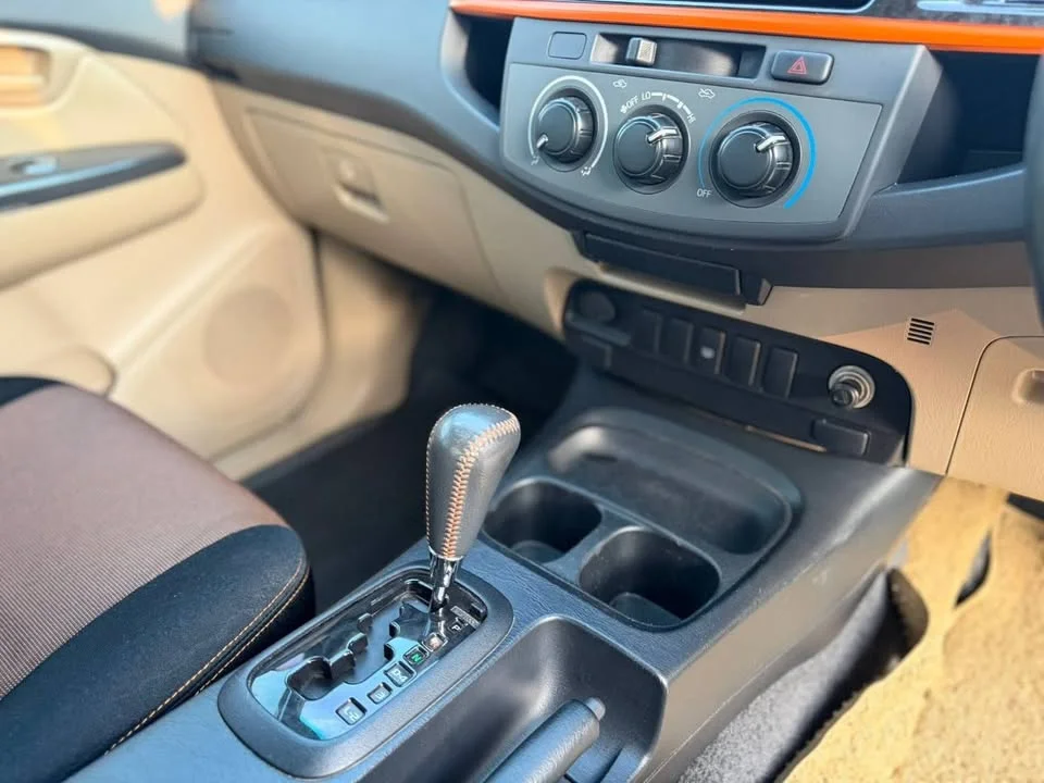 2013 Toyota Hilux VII 2