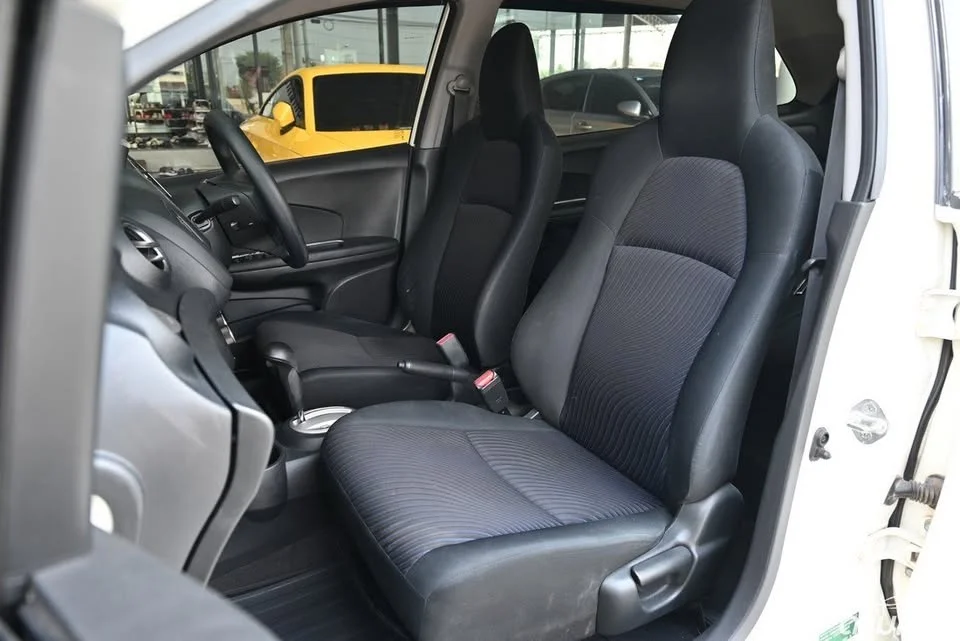 2017 Honda Mobilio II 3