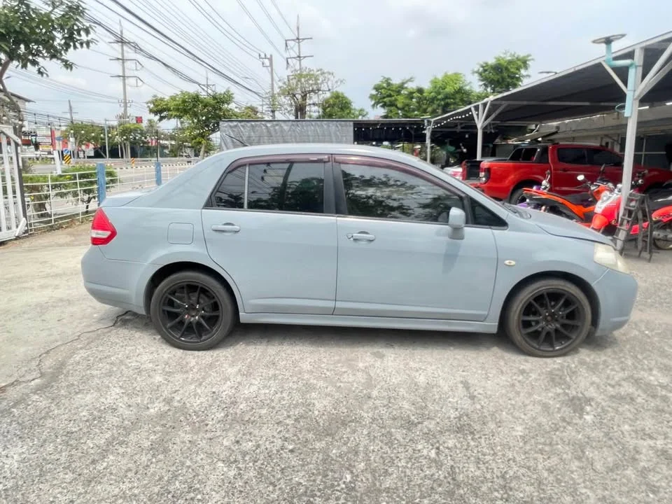 2010 Nissan Tiida I (C11) 3