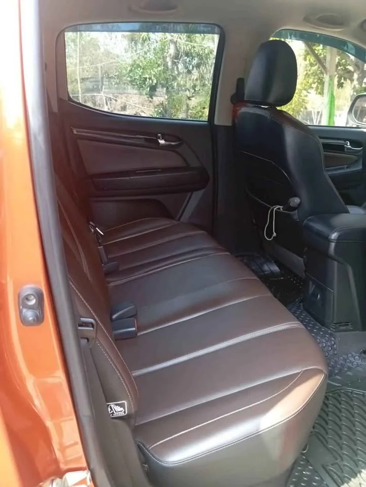 2015 Chevrolet Colorado II 3