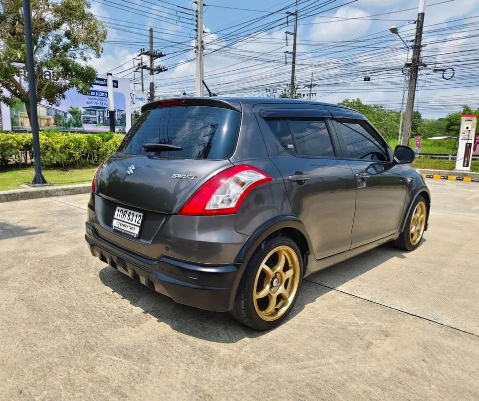2013 Suzuki Swift II 3