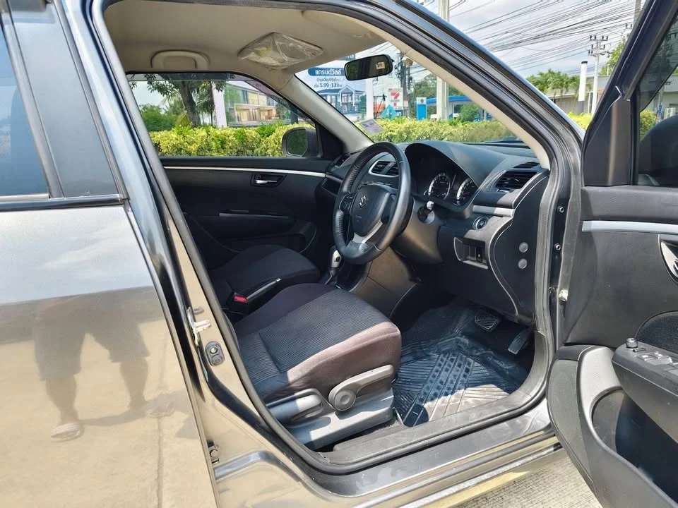 2013 Suzuki Swift II 2