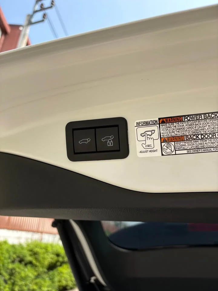 2025 Toyota Yaris Cross AC200 2