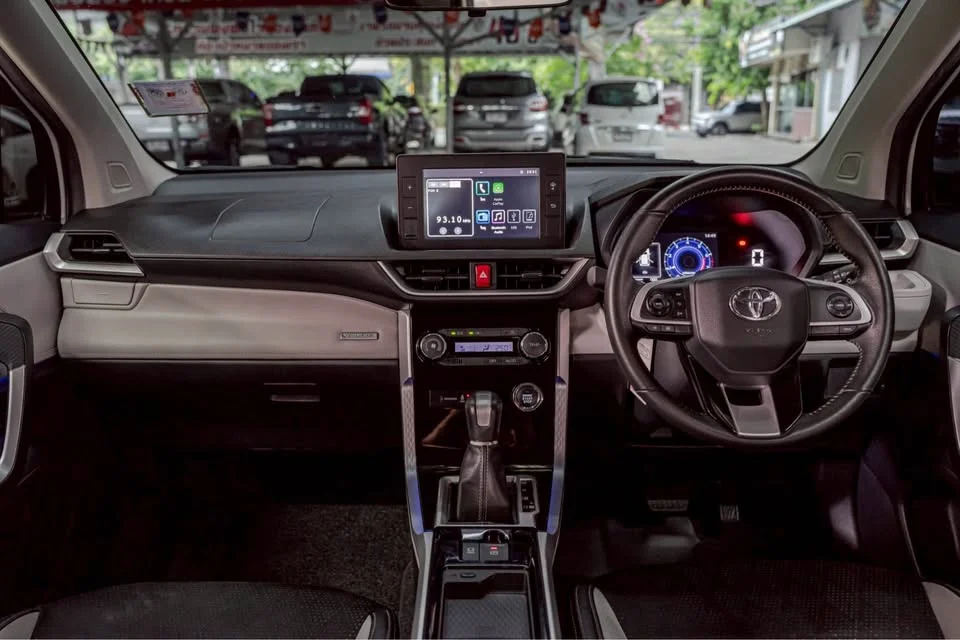 2022 Toyota Veloz III 2
