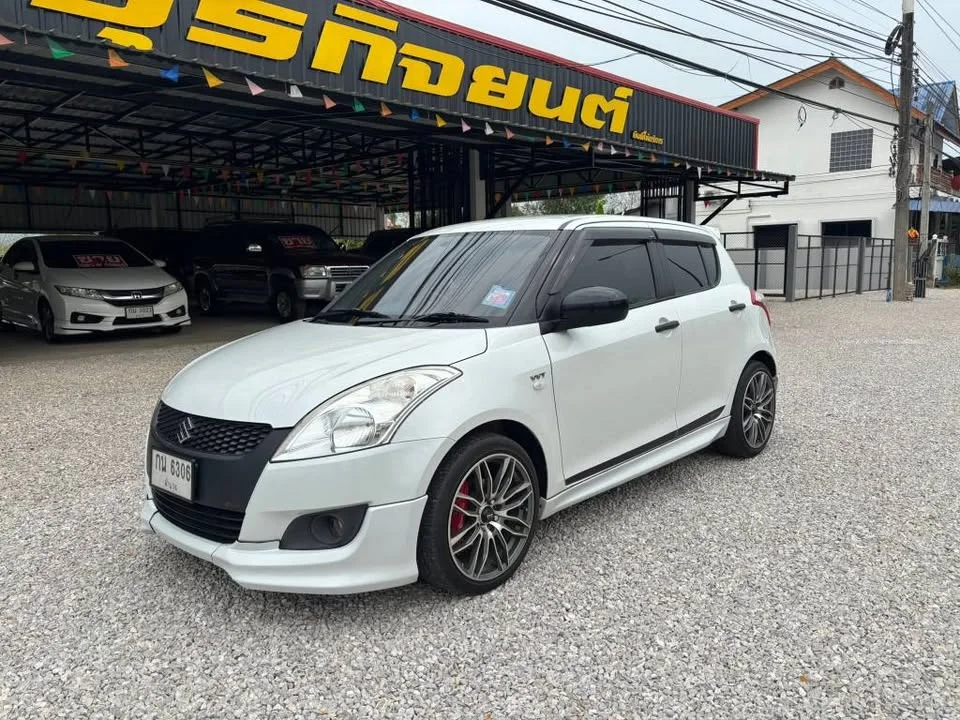 2014 Suzuki Swift II 2