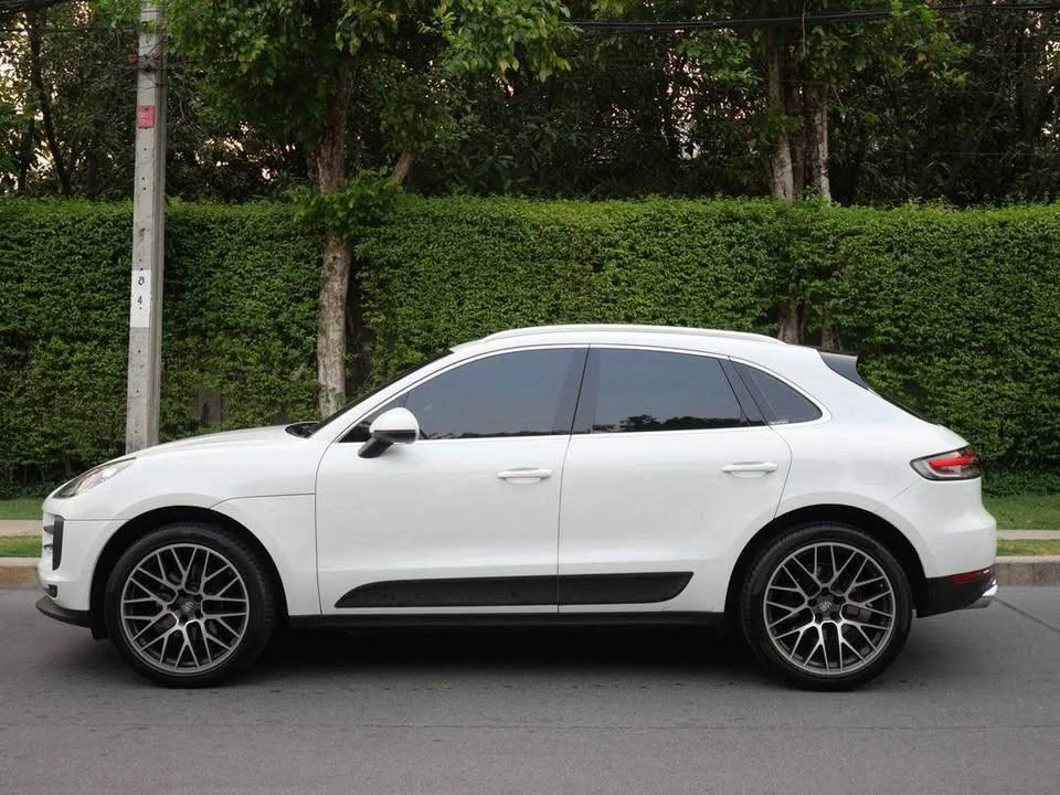 2020 Porsche Macan I 2