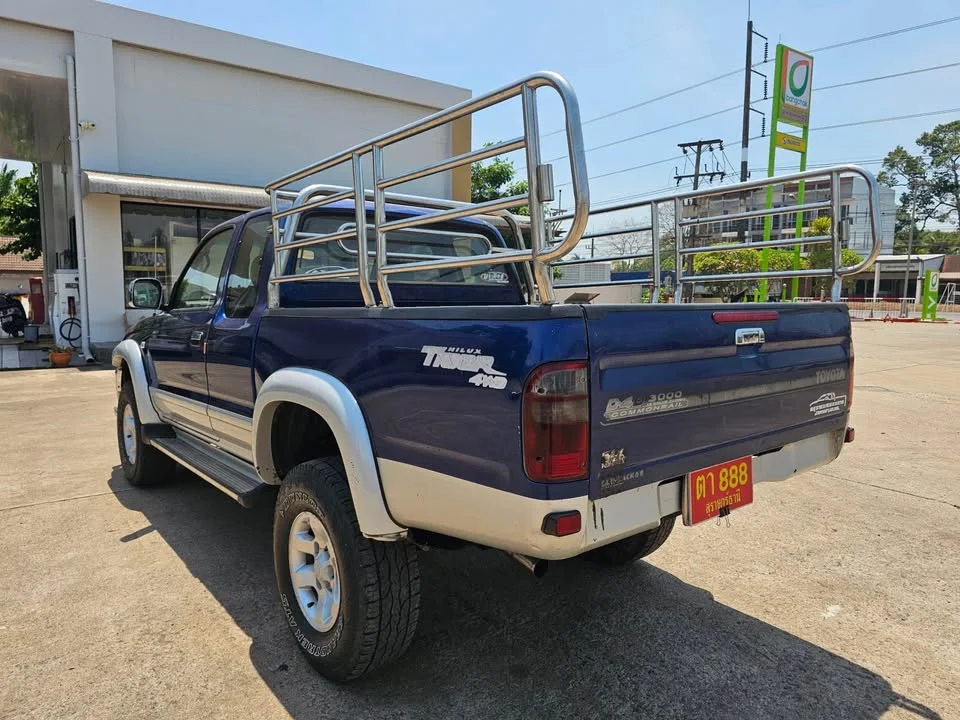 2003 Toyota Hilux Tiger VI 2