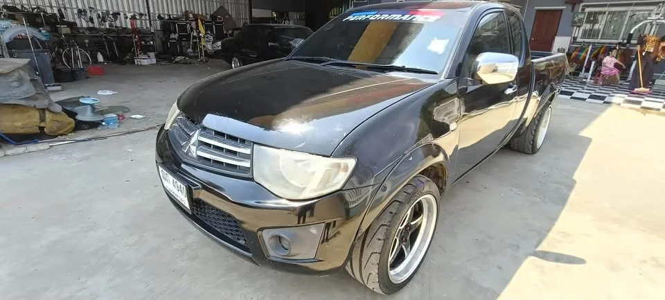 2012 Mitsubishi Triton IV 3