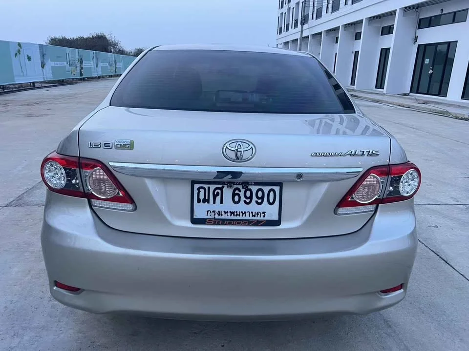 2012 Toyota Corolla Altis X (E140) 3