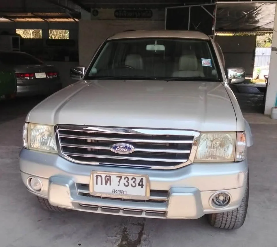 2004 Ford Everest I 3