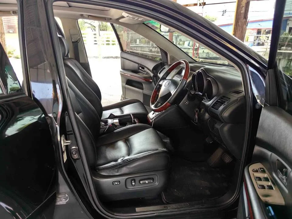 2005 Toyota Harrier II 2