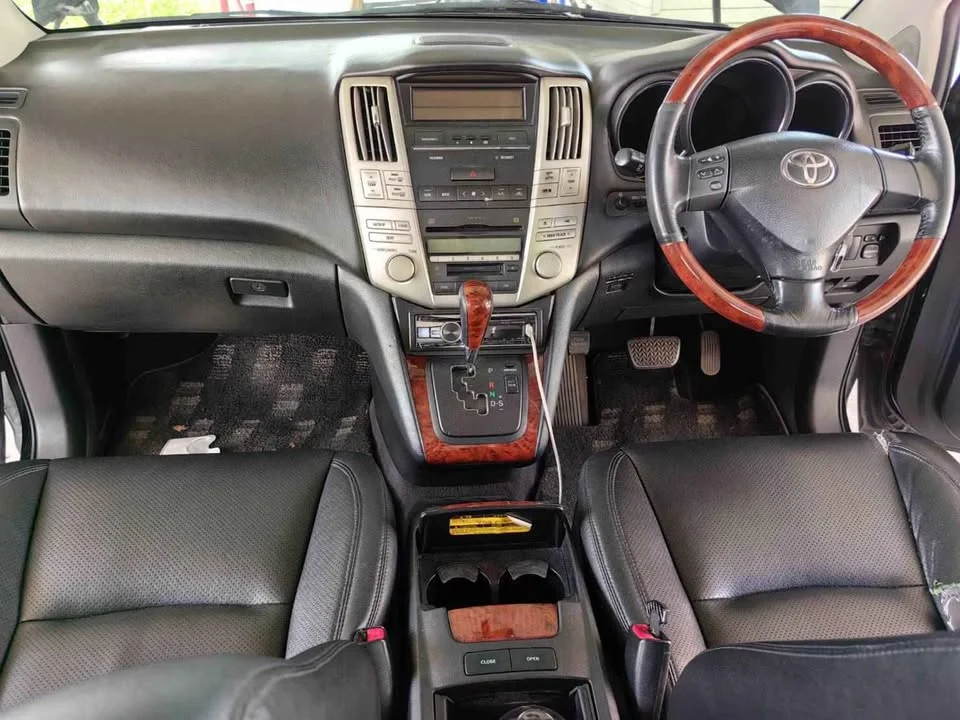 2005 Toyota Harrier II 3