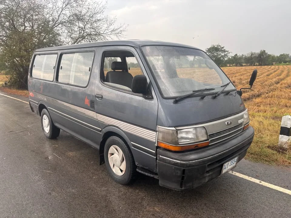 Toyota Commuter IV (H100) 2