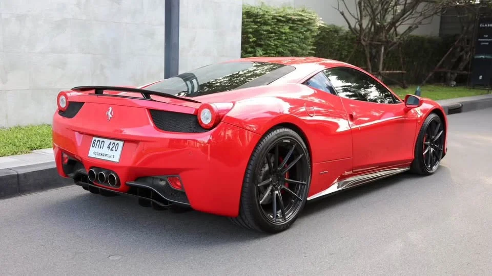 2011 Ferrari 458 3
