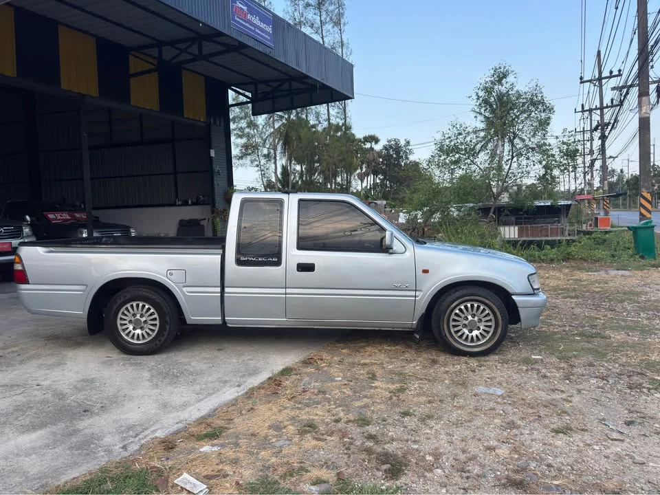 Isuzu Faster Dragon Eyes III 3
